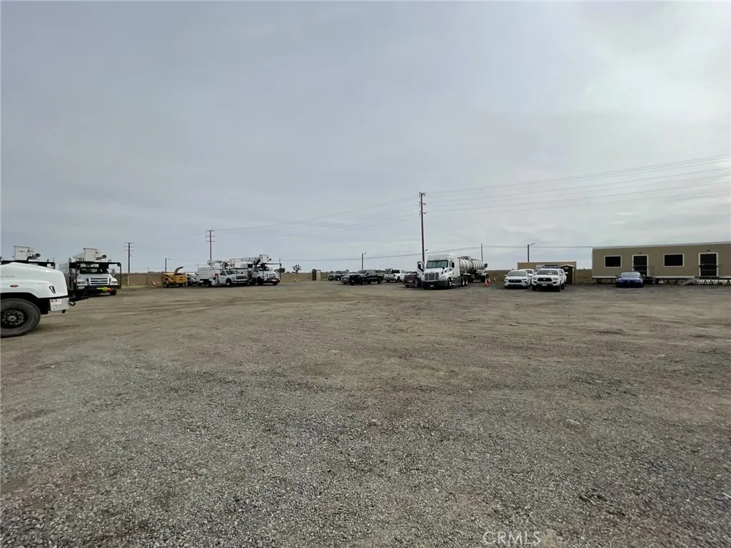 Additional image 14 of 46135 Division St, Lancaster, CA 93535