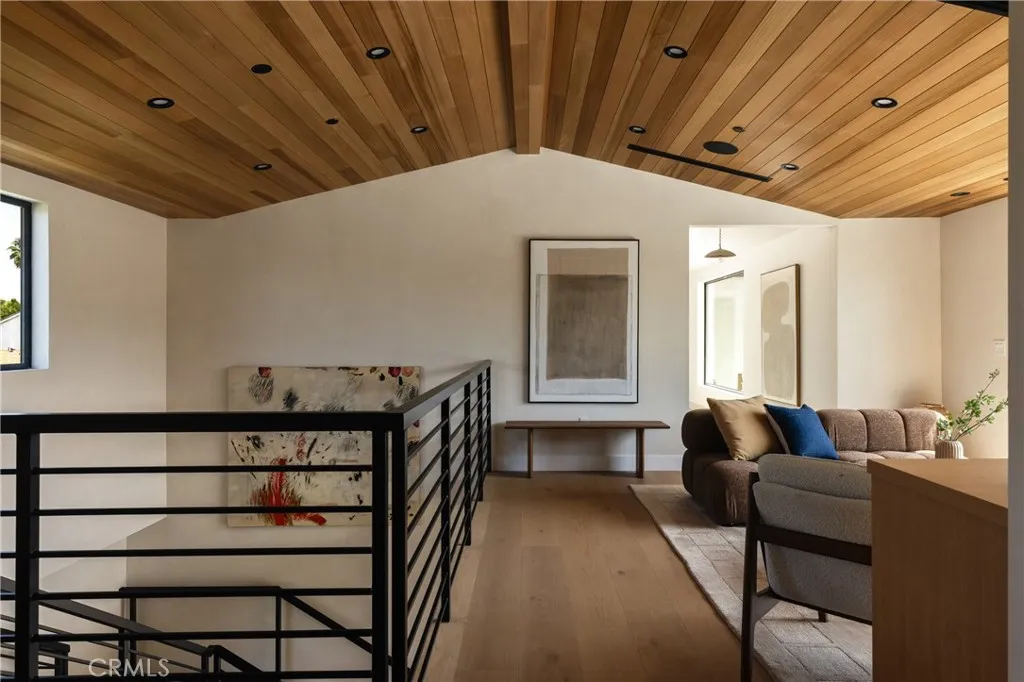 Additional image 86 of 15202 Hesby Street, Sherman Oaks, CA 91403
