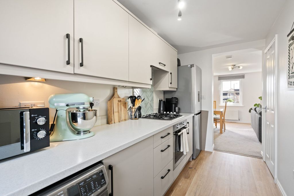 Additional image 4 of 2 bed flat for saleRussell Road, Bathgate EH48