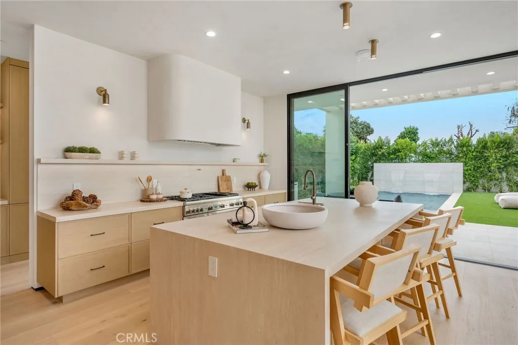 Additional image 101 of 15447 Huston St, Sherman Oaks, CA 91403
