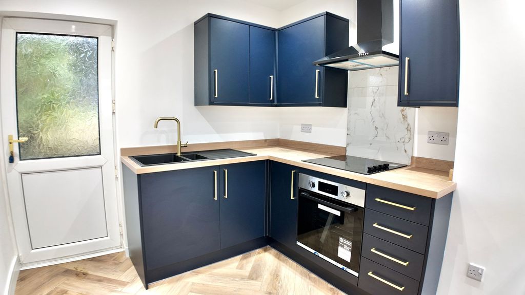 Additional image 2 of 3 bed semi-detached house to rentAlbertina Road, Newbridge NP11