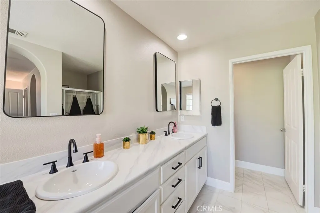 Additional image 13 of 483 Klamath Ct, Corona, CA 92880