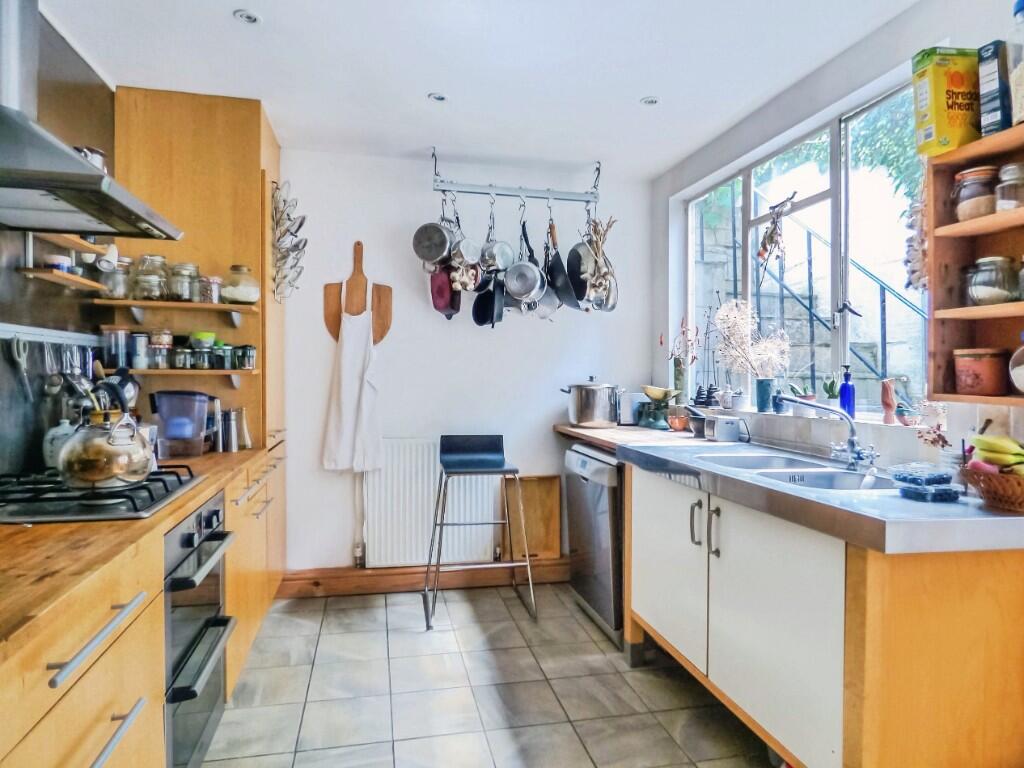 WIDCOMBE - Gordon Road photo 3