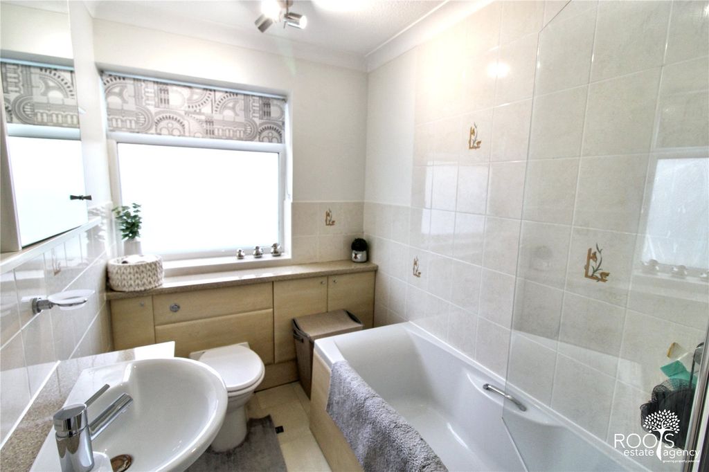 Additional image 7 of 3 bed flat for saleGorselands, Newbury, Berkshire RG14