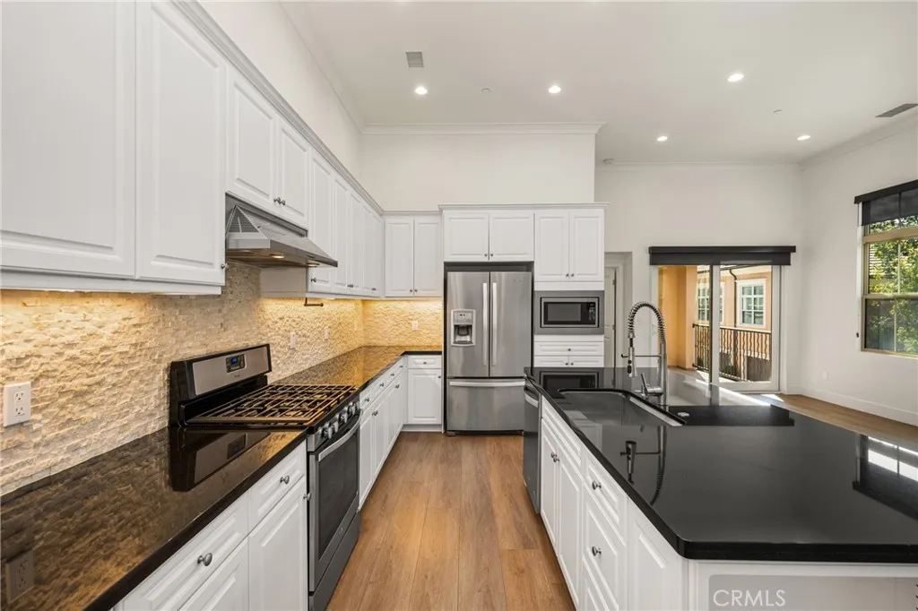 Additional image 19 of 49 Kempton, Irvine, CA 92620