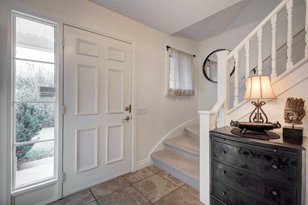Additional image 4 of 103 Pump Hill Place SW, Calgary, AB, T2Y 4C6