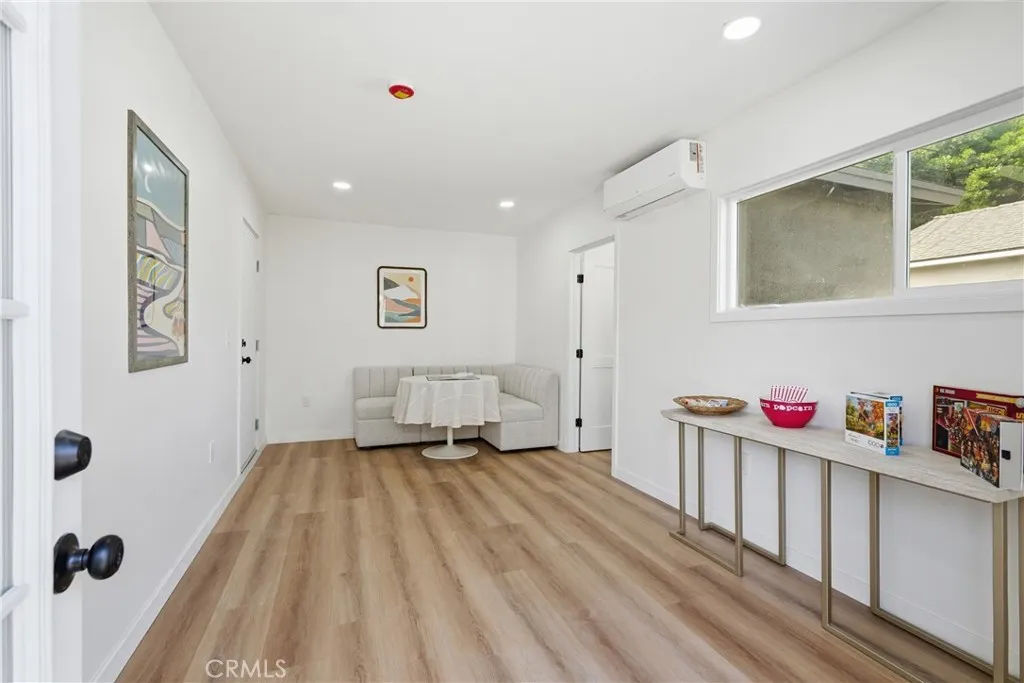 Additional image 80 of 6926 E Peabody St, Long Beach, CA 90808