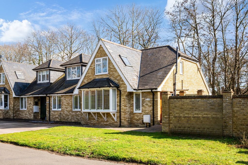 Additional image 25 of 4 bed semi-detached house for saleOatlands Avenue, Weybridge KT13