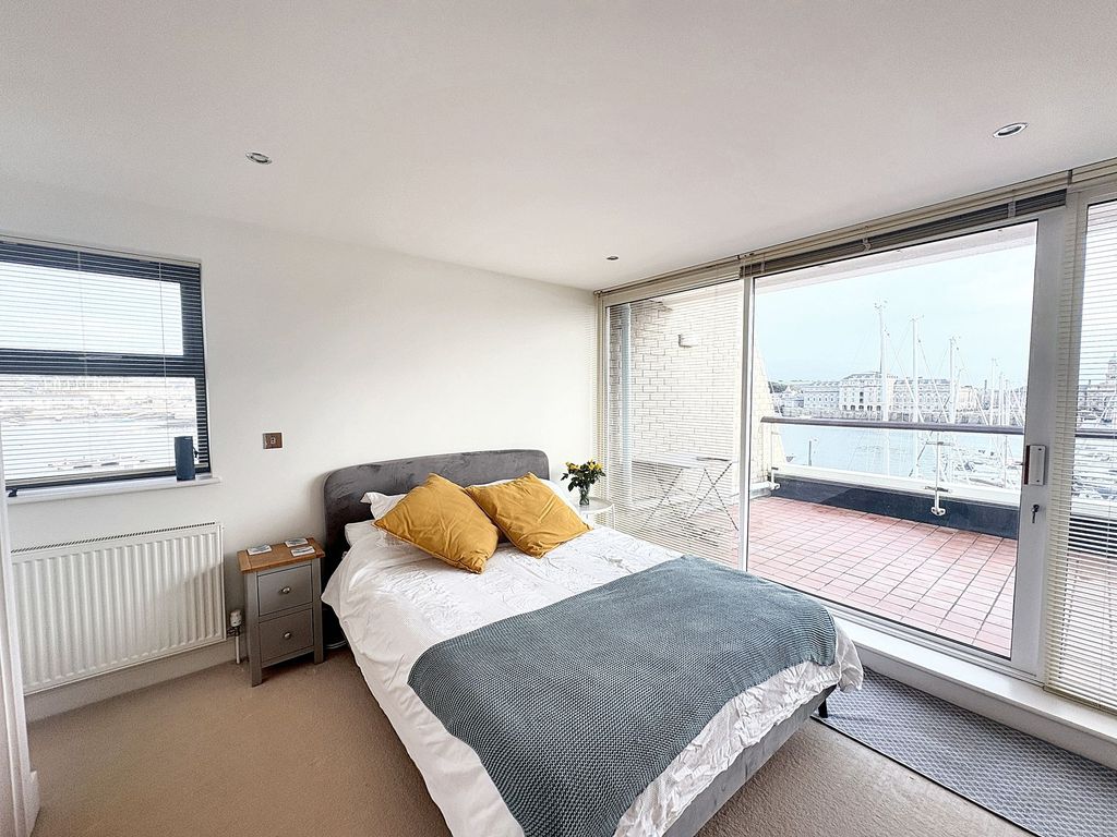 Additional image 12 of 2 bed flat for saleRichmond Walk, Plymouth PL1