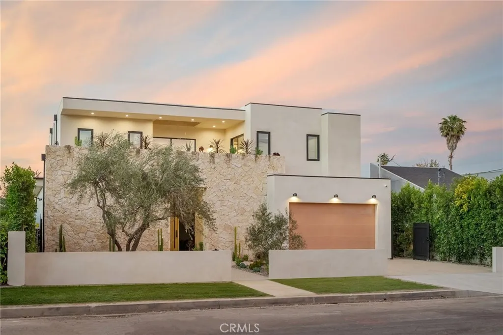 Additional image 3 of 15447 Huston St, Sherman Oaks, CA 91403