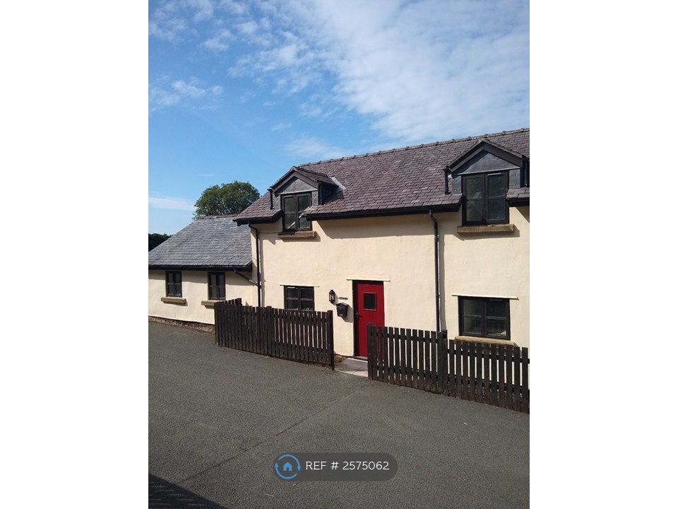 2 bed semi-detached house to rentThe Stables, St. George, Abergele. LL22