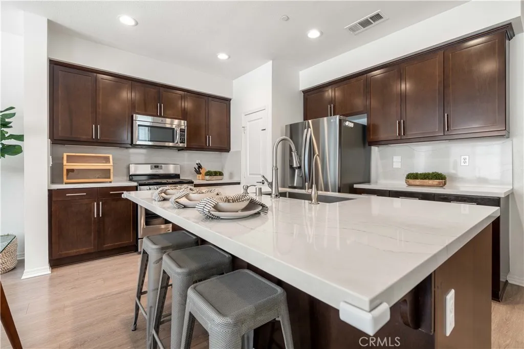 Additional image 3 of 5560 Boardwalk Unit 105, Hawthorne, CA 90250