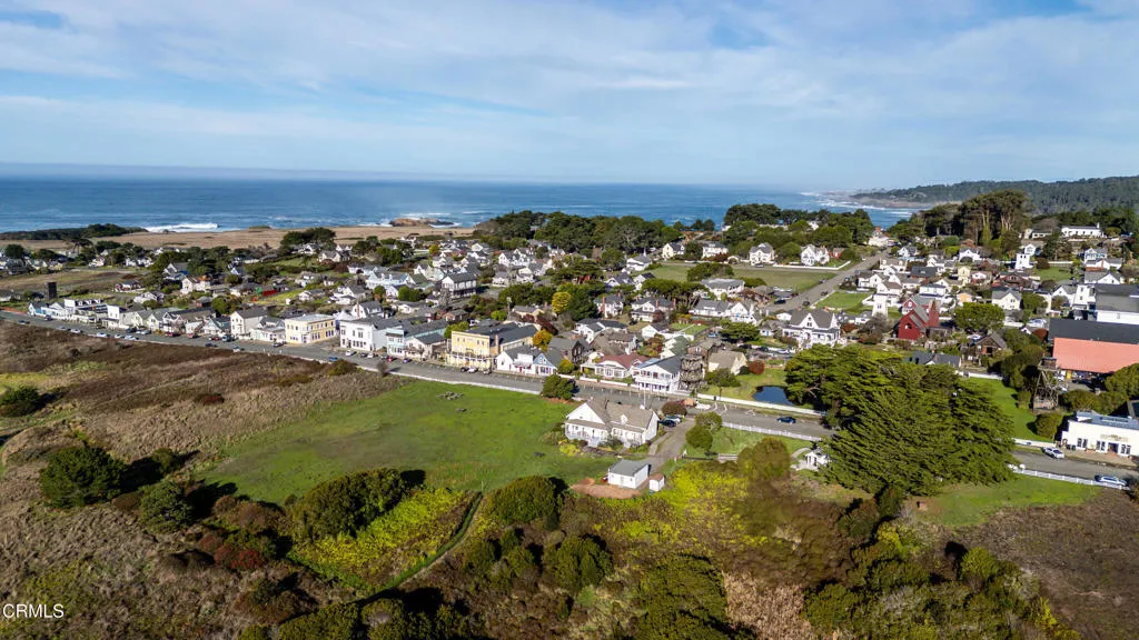 45070 Main Street, Mendocino, CA 95460