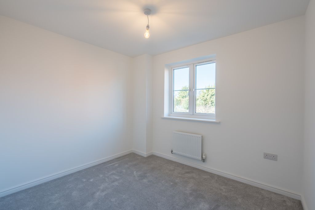 Additional image 10 of 3 bed flat to rentWindflower Chase, Worthing BN13