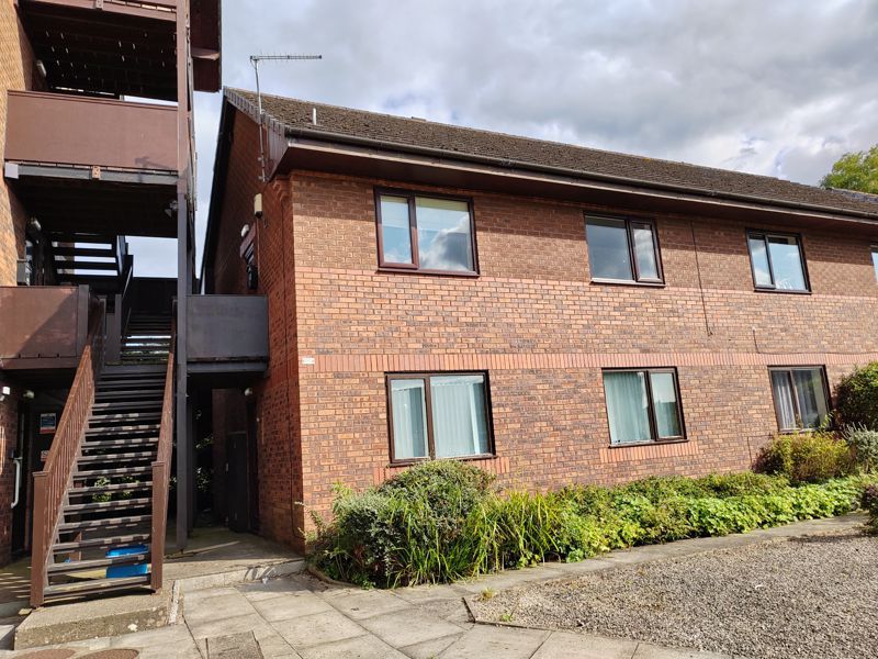 2 bed flat to rentMaryport Court, Carlisle CA2