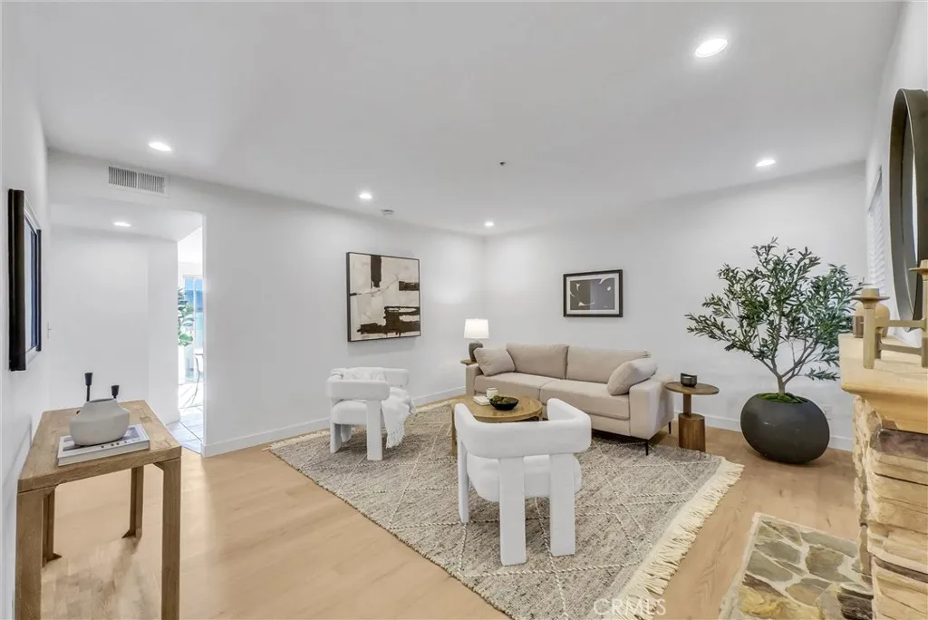 Additional image 7 of 12121 Centralia Street Unit 302, Lakewood, CA 90715