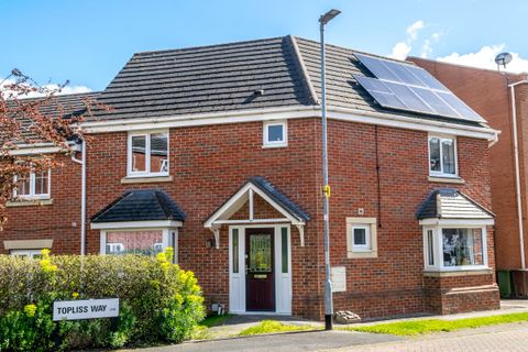 Topliss Way, Middleton, Leeds LS10