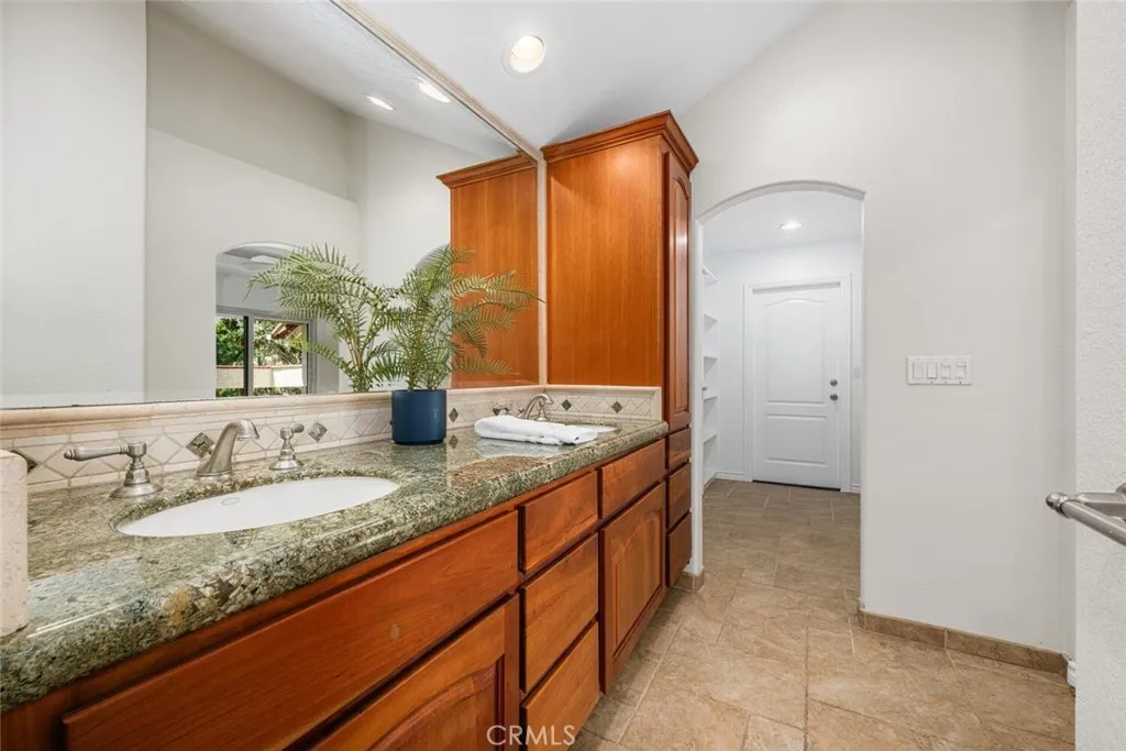 Additional image 80 of 7846 Beachcomber Dr, Huntington Beach, CA 92648