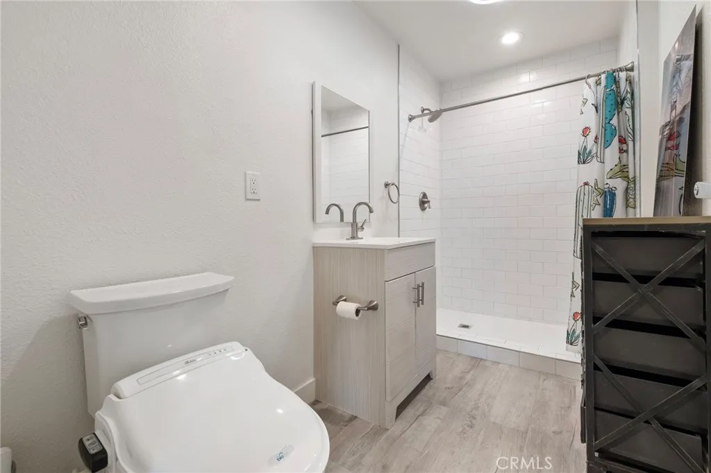 Additional image 27 of 555 E 3rd St, Long Beach, CA 90802