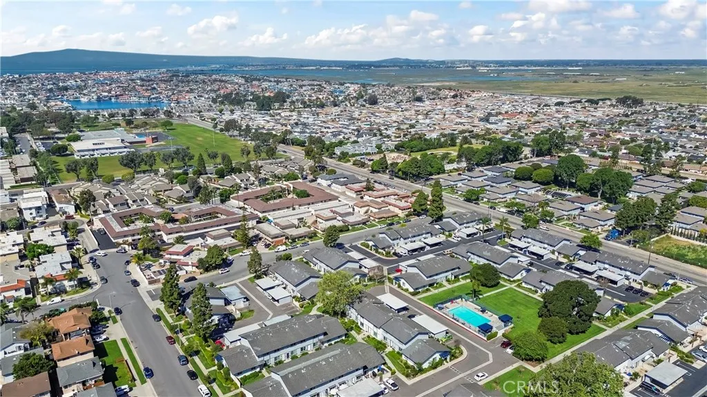 Additional image 79 of 4688 Oceano Circle, Huntington Beach, CA 92649