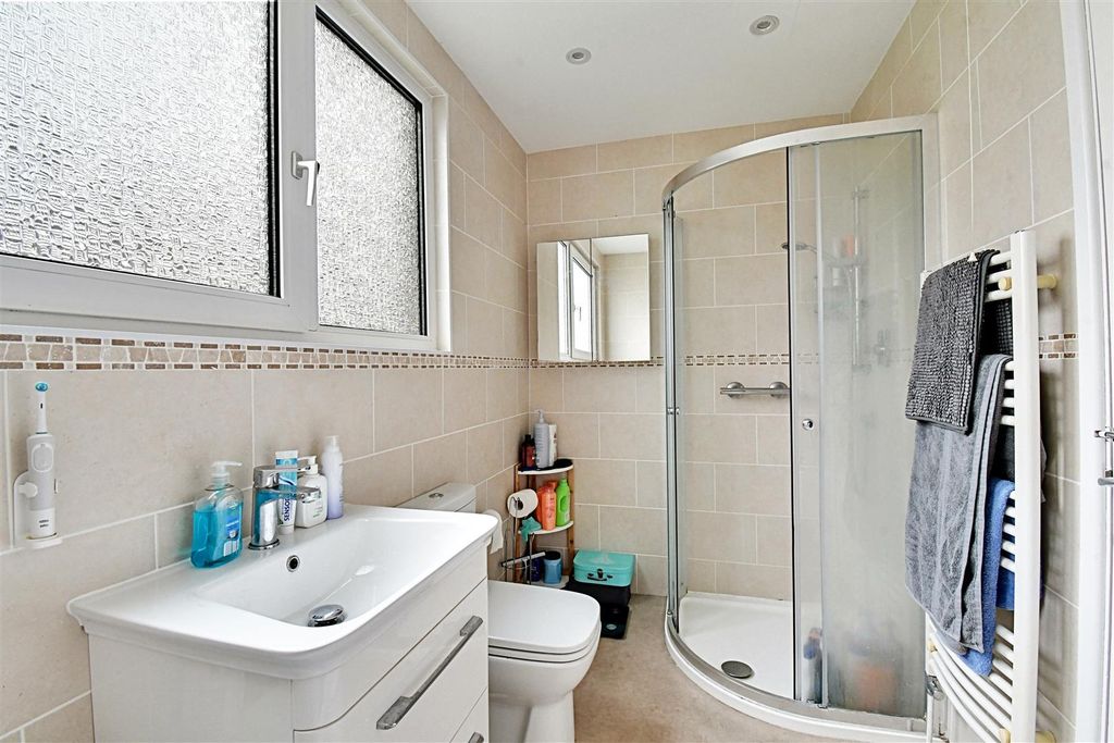 Additional image 12 of 3 bed detached house for saleMorgans Road, Hertford SG13