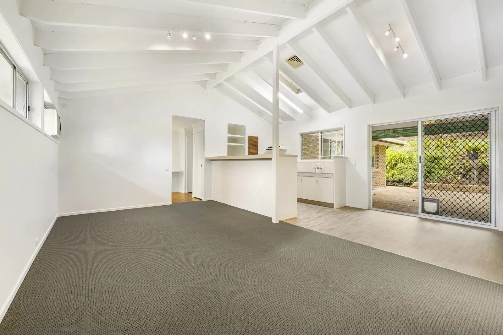 Additional image 3 of 48 Carrara Street, Mount Gravatt East QLD 4122