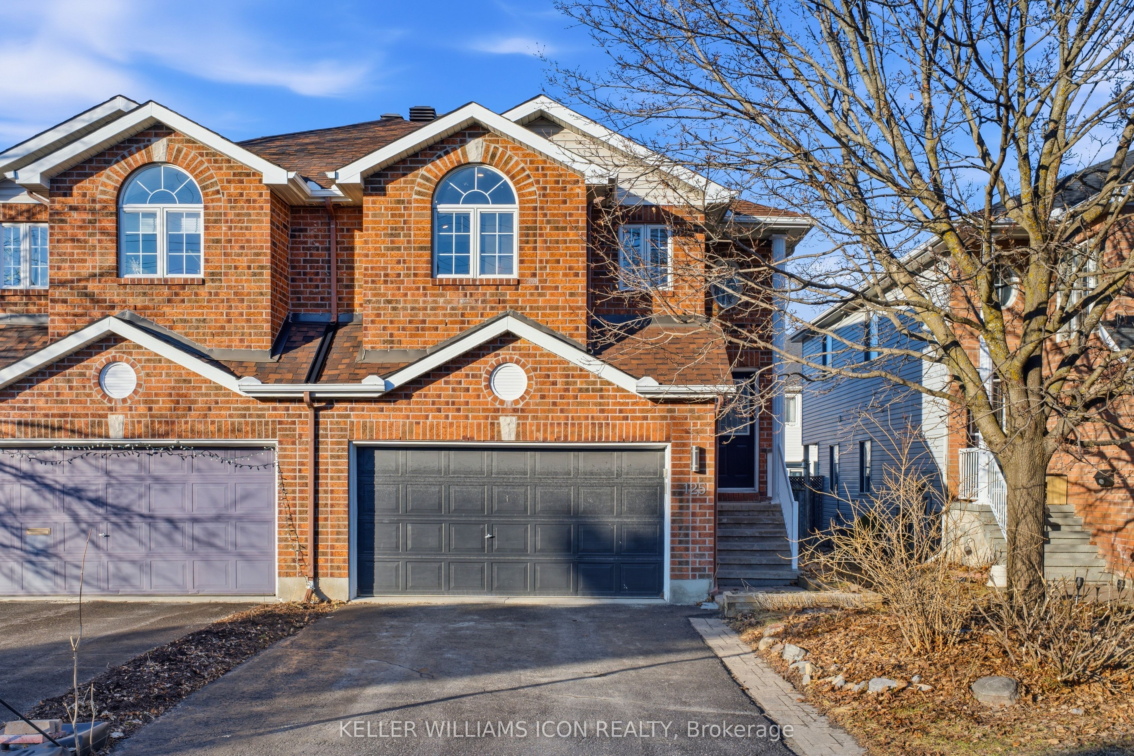 125 Castle Glen Crescent, Ottawa, ON, K2L 4G9