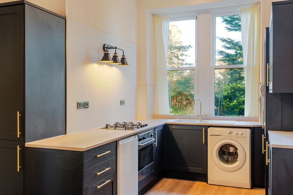 Additional image 6 of 2 bed flat for sale275A, North High Street, Musselburgh, East Lothian EH21