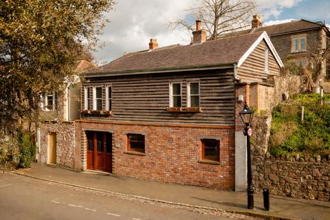 Trelawney Road, Cotham, Bristol BS6