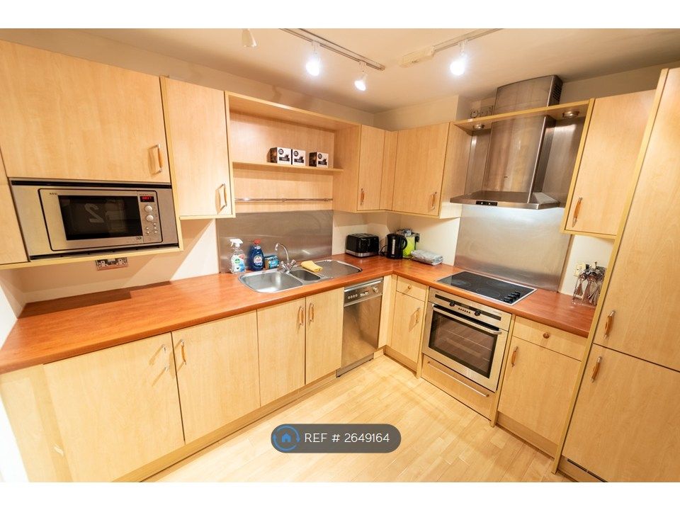 3 bed flat to rentThe Mailbox, Birmingham B1 photo 4