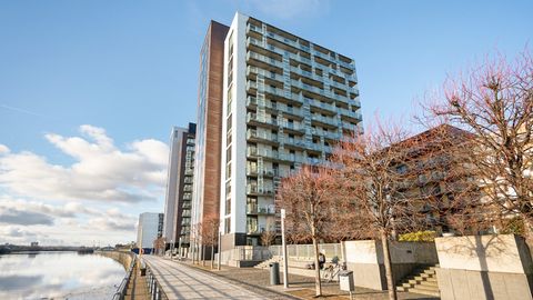 Meadowside Quay Walk, Glasgow Harbour, Glasgow G11