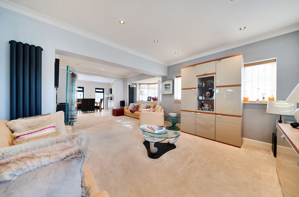 Additional image 2 of 5 bed detached house for saleYester Road, Chislehurst, Kent BR7