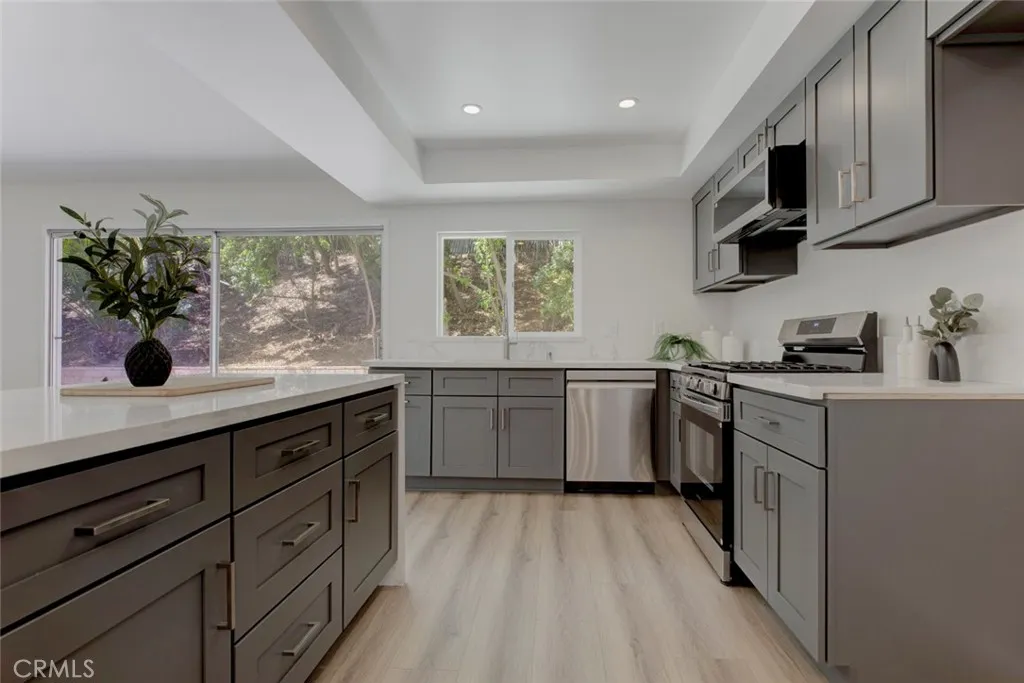 Additional image 17 of 3256 N Frederic St, Burbank, CA 91504