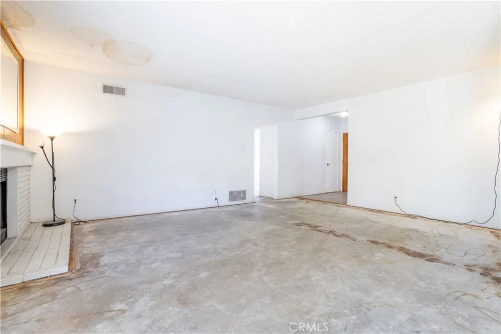 Additional image 5 of 10411 Andasol Avenue, Granada Hills, CA 91344