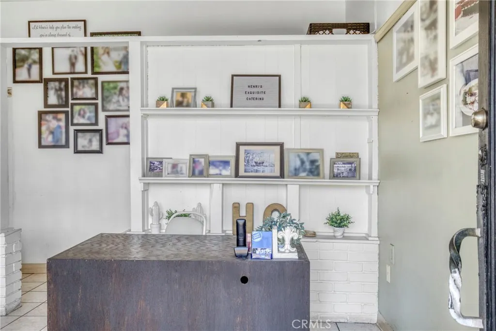 Additional image 3 of 7235 Owensmouth, Canoga Park, CA 91303