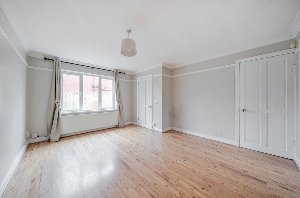 Additional image 3 of 3 bed detached house for saleDefender Drive, Grimsby, Lincolnshire DN37