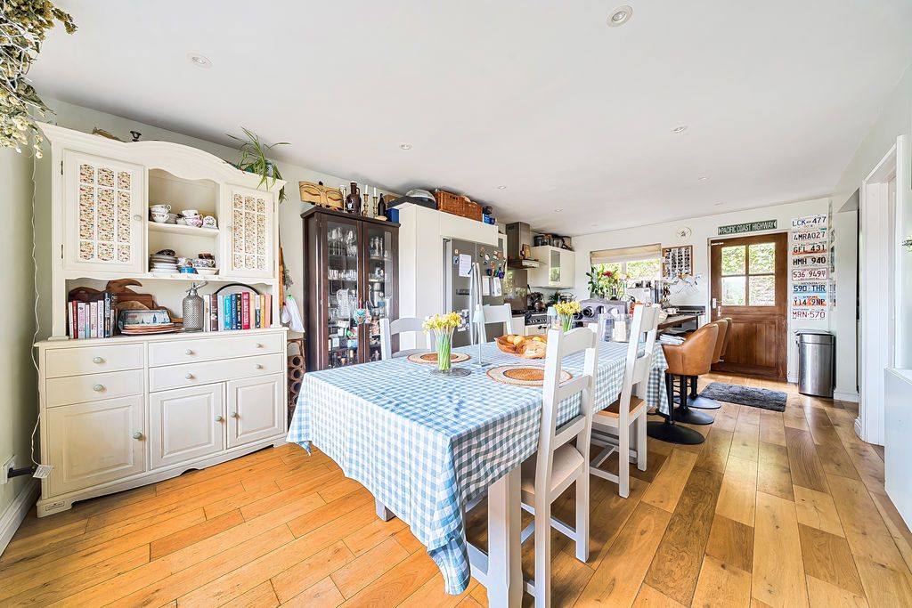 Additional image 3 of 4 bed detached house to rentShadyhanger, Godalming GU7