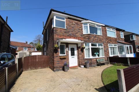 Hartland Avenue, Urmston M41