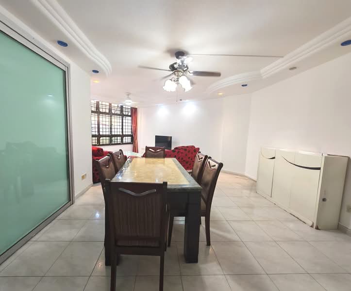 658 Choa Chu Kang Crescent photo 3