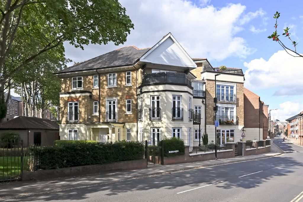 Additional image 10 of 1 bed flat for saleClifford House, Lady Anne Court, Skeldergate, York YO1