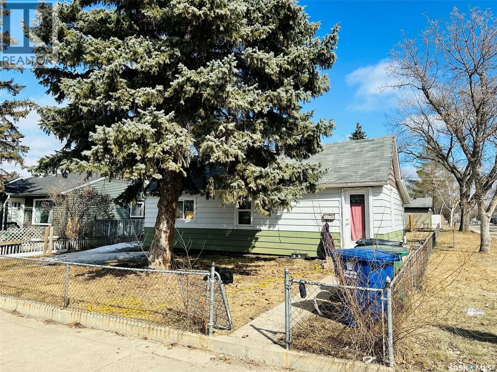 Additional image 2 of 1502 F Avenue N, Saskatoon, SK, S7L1X9