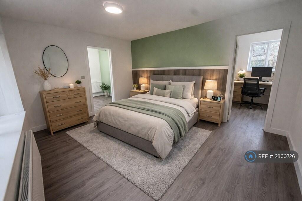 Foxlydiate Crescent, Redditch, B97
