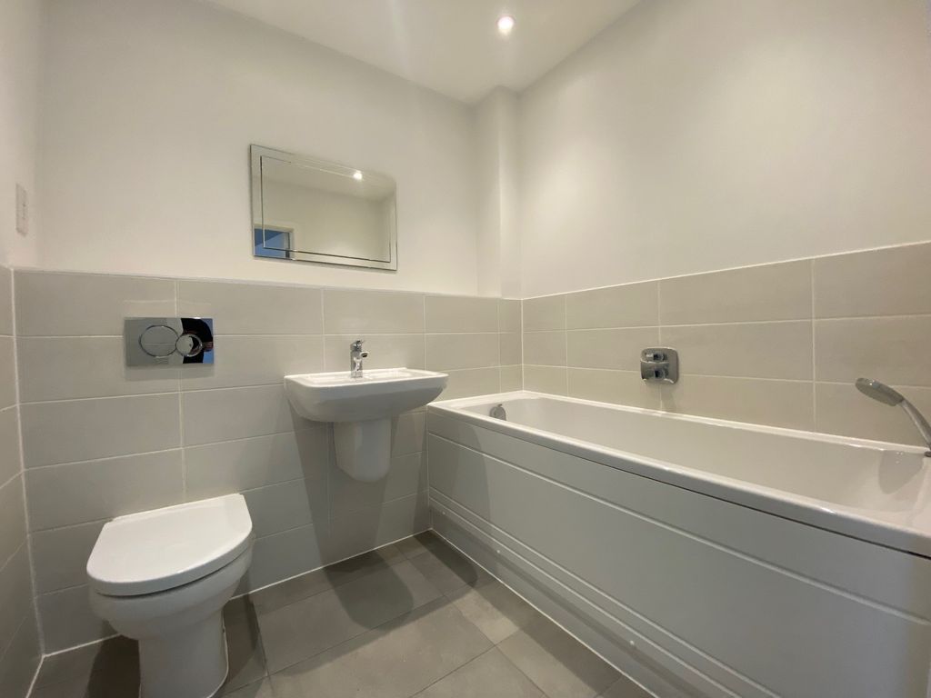 Additional image 7 of 2 bed flat to rentSt Peters Street, Worcester WR1