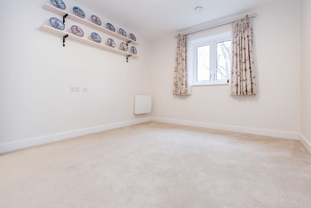 Additional image 6 of 2 bed flat for saleKingfisher Court, South Street, Taunton TA1