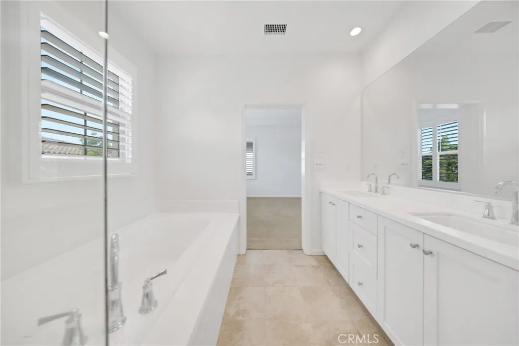 Additional image 98 of 126 Gulfstream, Irvine, CA 92620