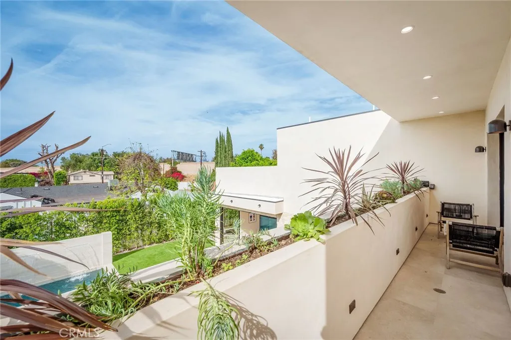 Additional image 137 of 15447 Huston St, Sherman Oaks, CA 91403