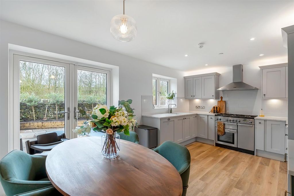 Additional image 7 of 4 bed semi-detached house for saleParsons Meadow, Addingham LS29