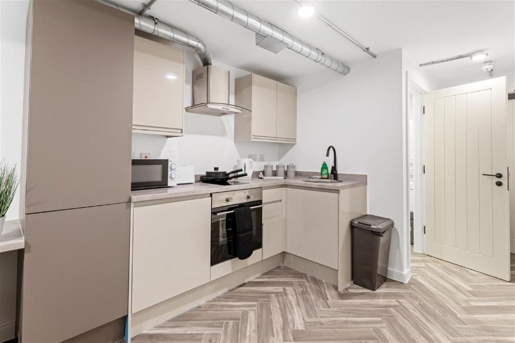 Additional image 4 of Studio to rent28-30 Lister Gate NG1