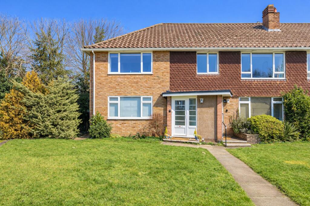 Charmouth Court, St. Albans, Hertfordshire, AL1