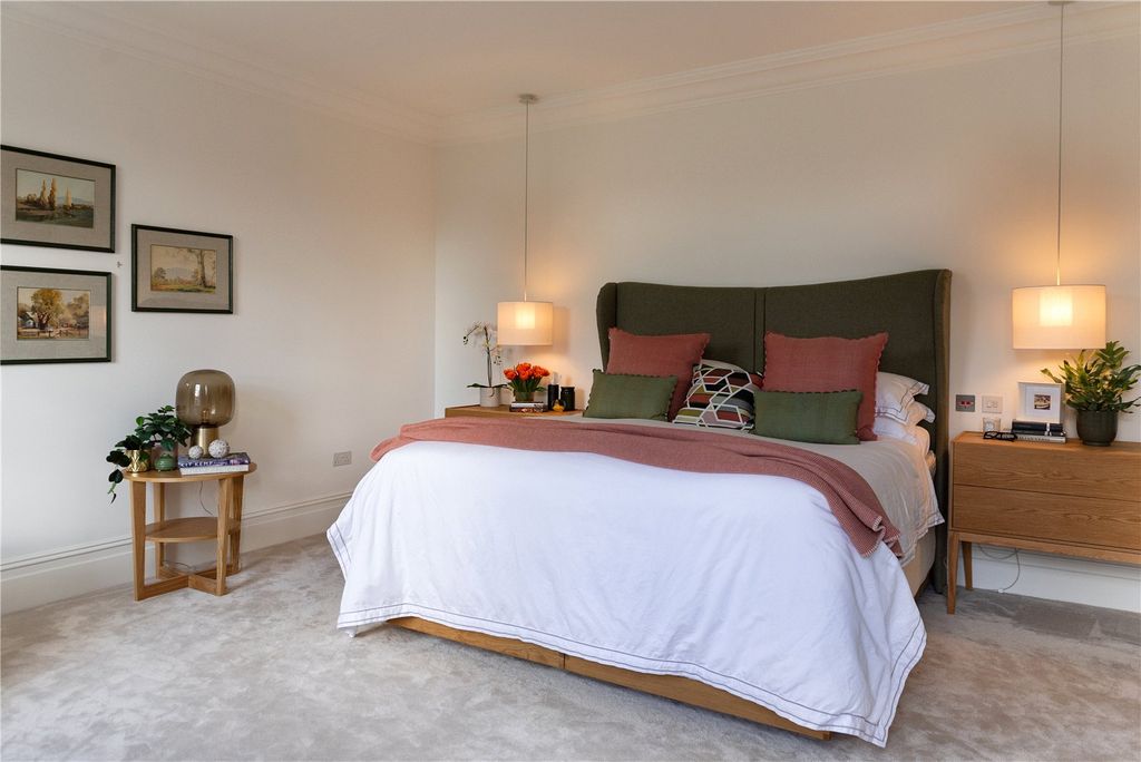 Additional image 19 of 6 bed detached house for salePenn Road, Beaconsfield, Buckinghamshire HP9